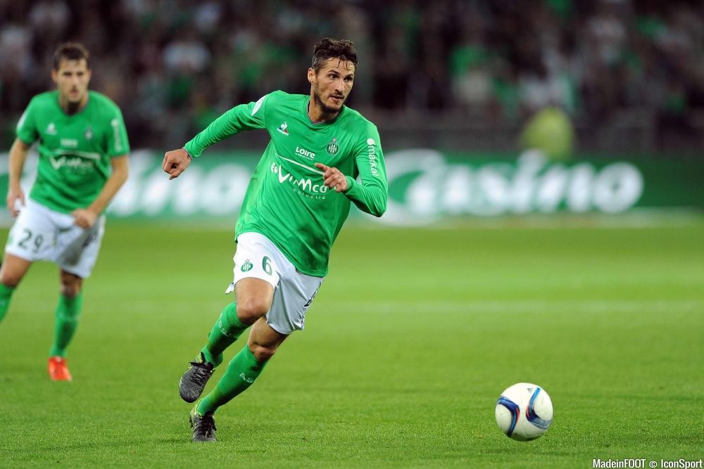 关于圣埃蒂安客场战胜昂热，取得宝贵三分的信息