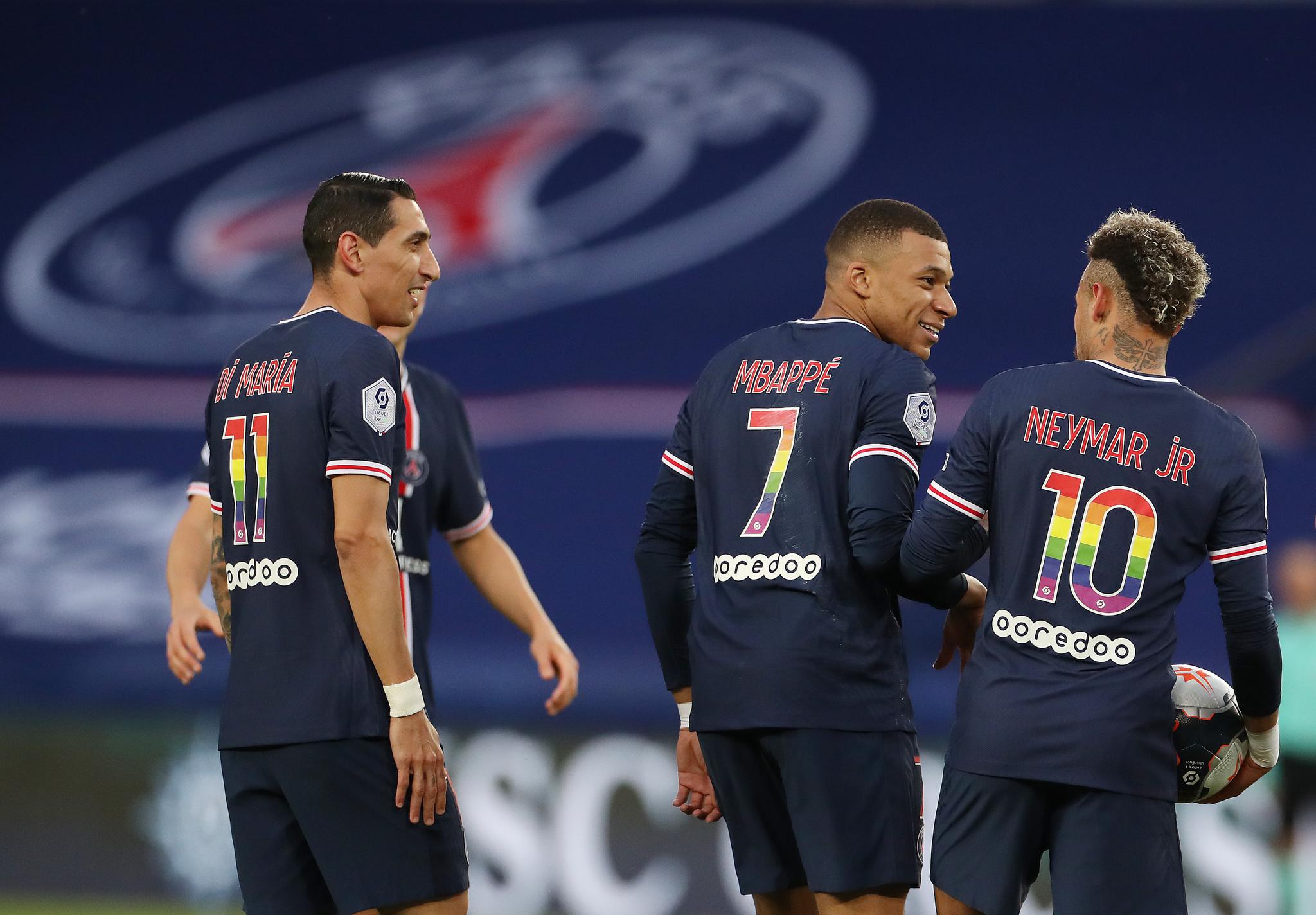 包含兰斯葬送点球,特鲁瓦客场劫取三分的词条 包含兰斯葬送点球,特鲁瓦客场劫取三分的词条