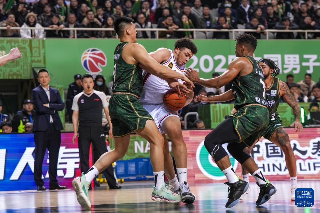 瓦朗谢纳主场战平对手，双方激战意外收场的简单介绍