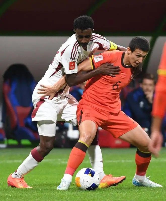 联赛中出现劲爆绝杀，球员表现抢眼