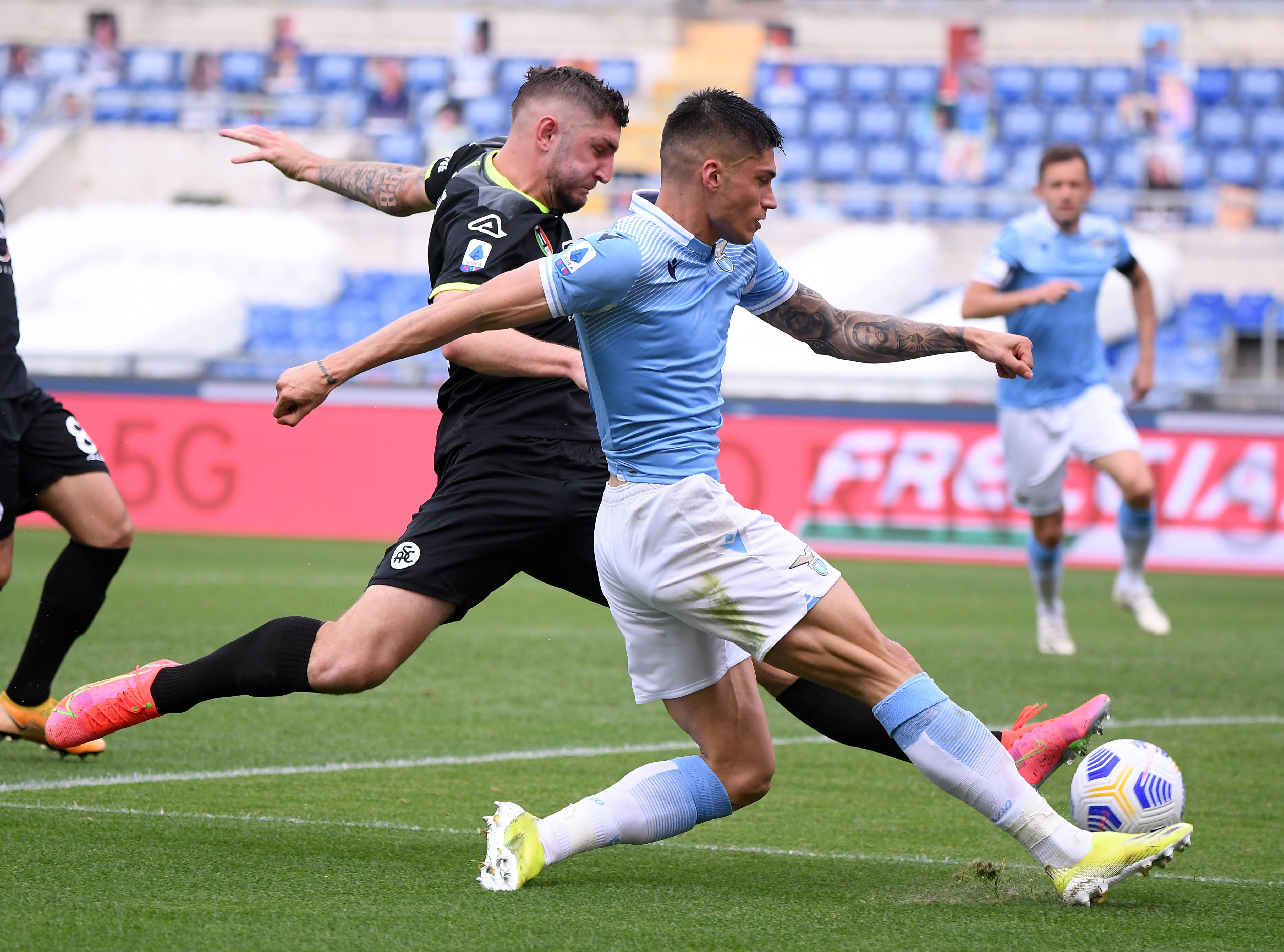 开云平台-斯佩齐亚主场告负，球队陷入保级危机的简单介绍