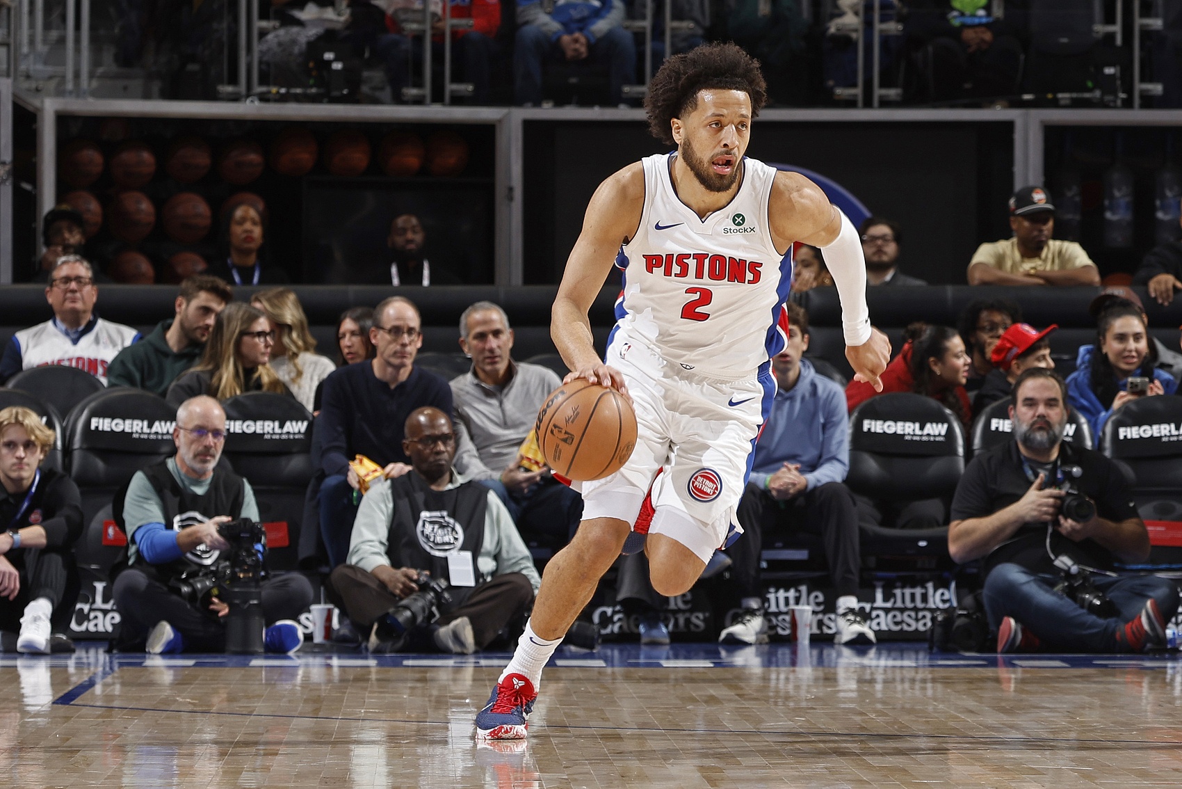 开云体育APP下载-活塞关键时刻发挥，主场逆转夺胜