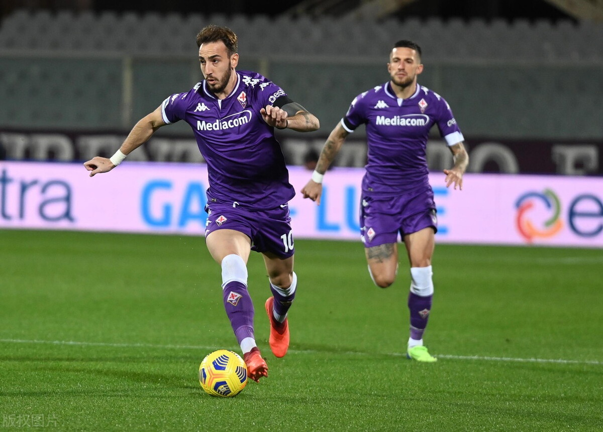 克罗托内惊险守住胜利，保级前景的简单介绍