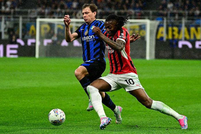 国际米兰客场战胜AC米兰,继续追赶榜首的简单介绍 国际米兰客场战胜AC米兰,继续追赶榜首的简单介绍