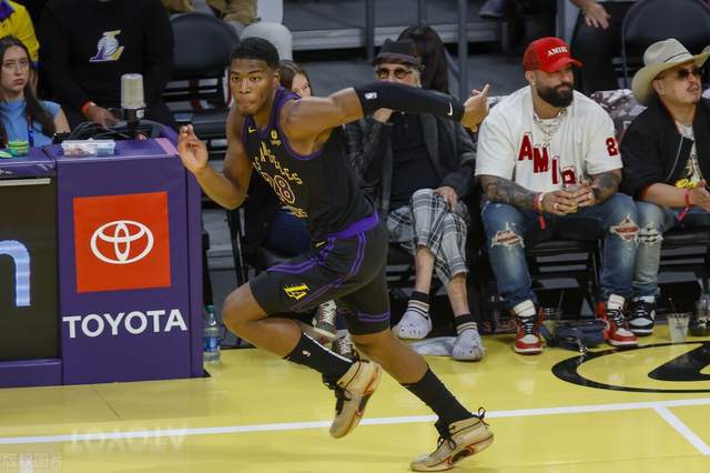 开云平台-包头队在球场上取得好成绩实力展示的简单介绍