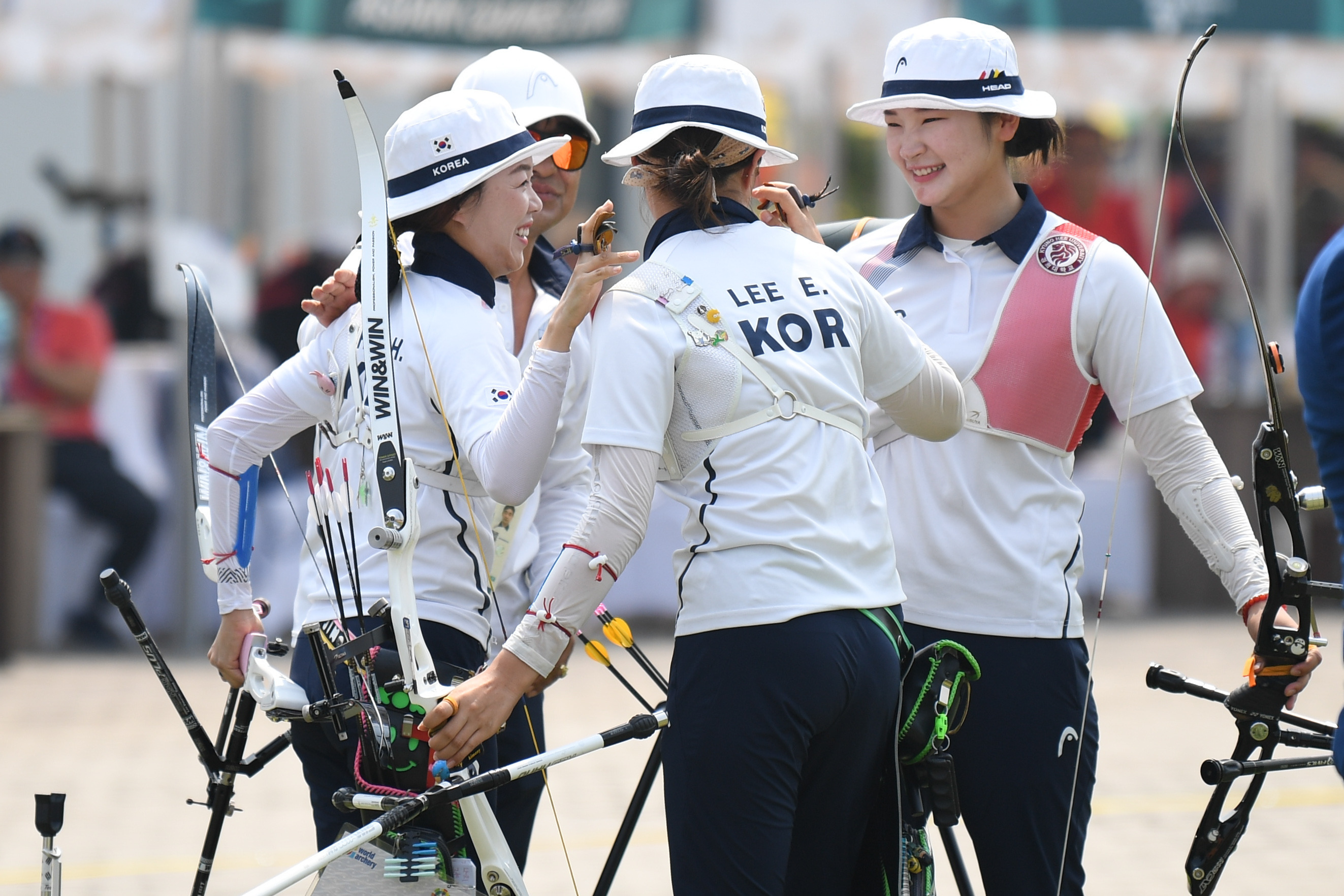 日本选手在射箭比赛中夺得银牌