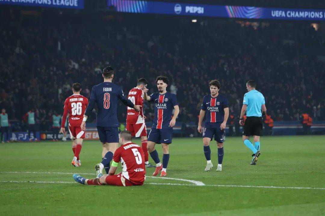 包含惨败！巴黎圣日耳曼欧冠之路不容乐观的词条