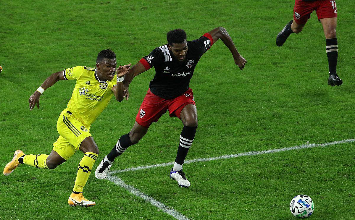 亚特兰大主场大败，状态低迷难挽的简单介绍