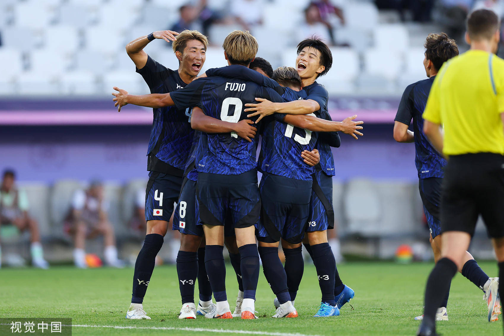 关于大巴黎球员表现抢眼，轻松战胜对手的信息