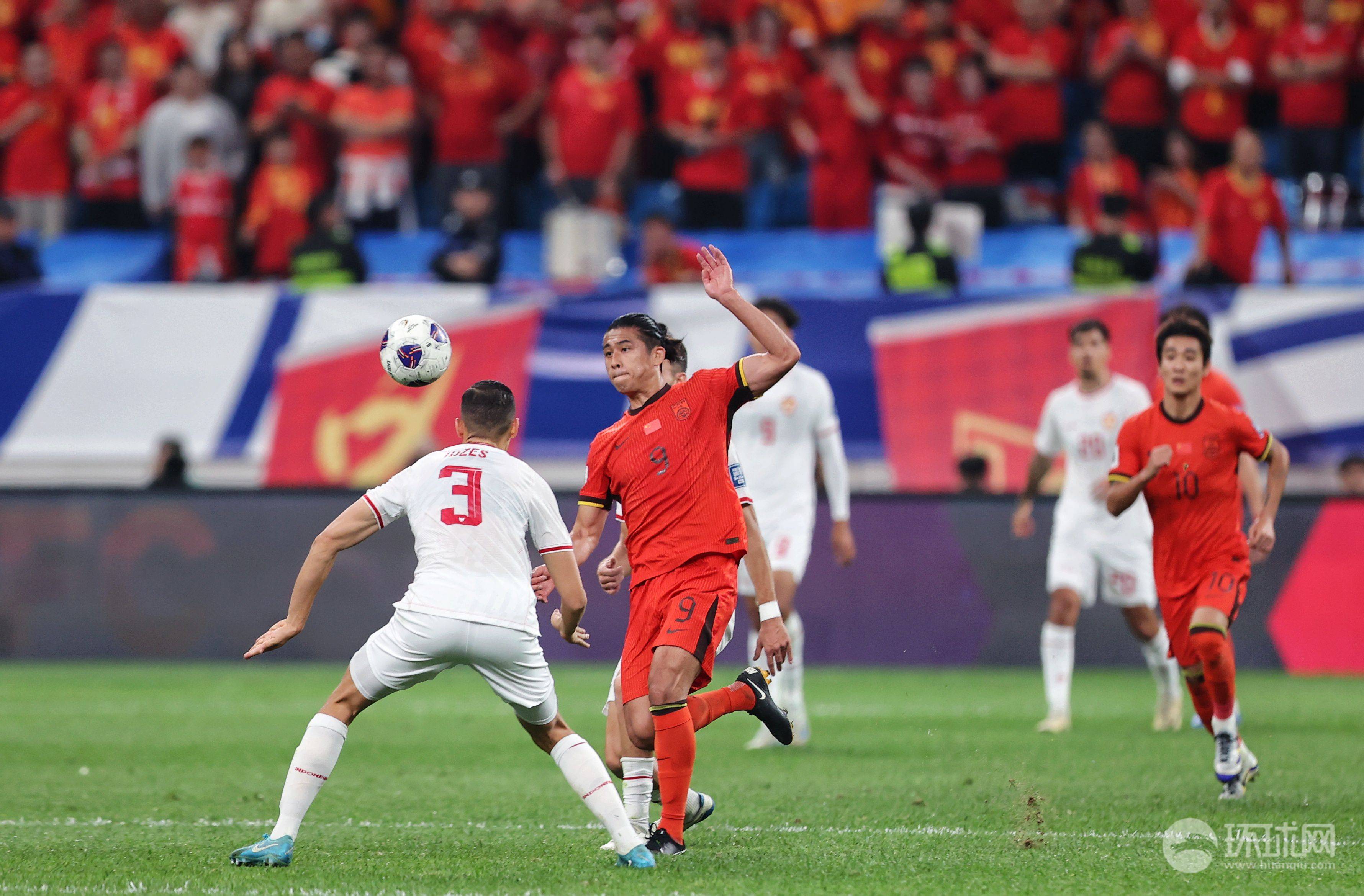 中国足球：国足备战世预赛全队备战全力出击的简单介绍