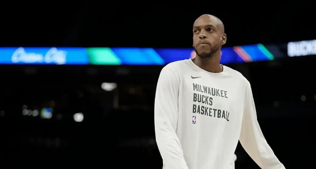 关于雄鹿主场获胜，太阳落败无助的信息