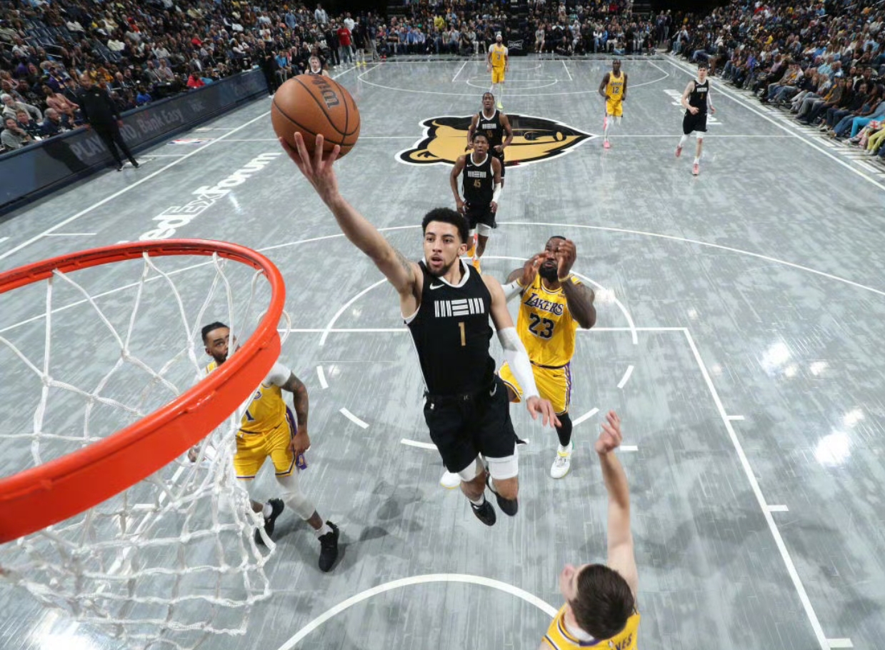 湖人击败灰熊，豪取赛季第9连胜