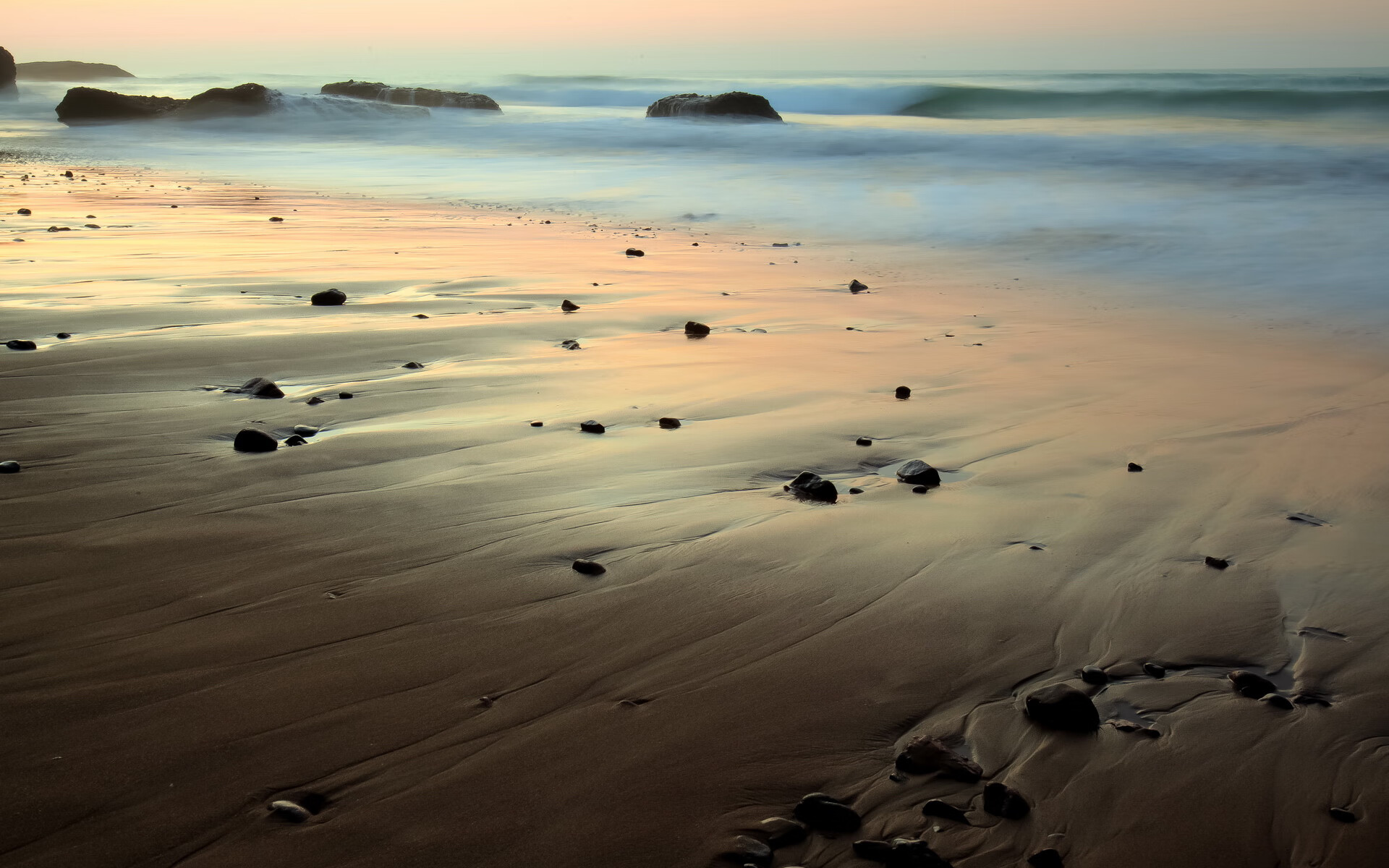 绿茵场上的双重奏,爱尔兰狂胜希腊,莫德里奇英超争冠战接管比赛