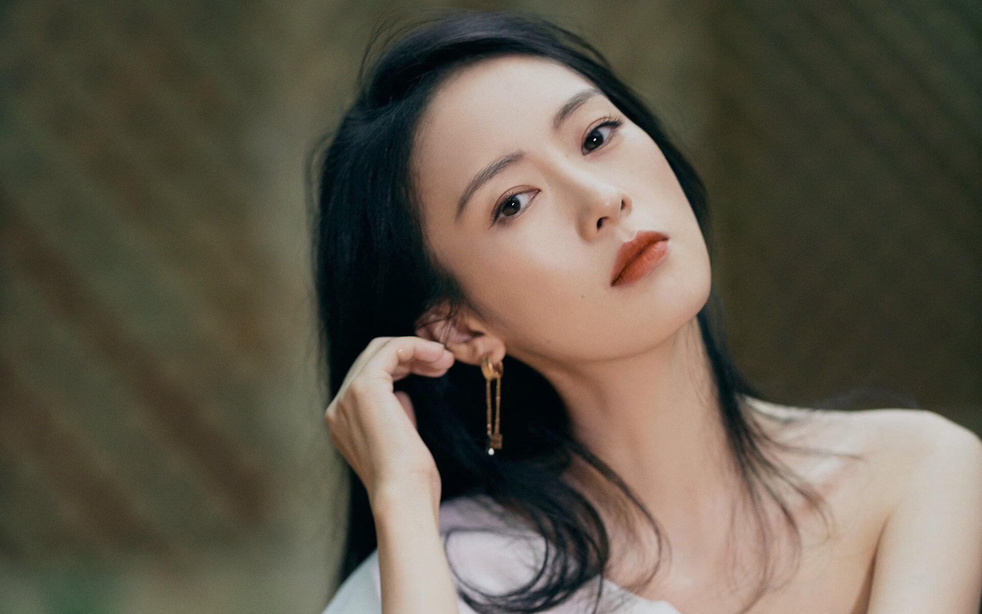 詹姆斯爆发闪耀赛场，浙江队硬仗力克猛龙