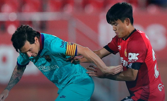 摩纳哥节奏掌控曼联，久保建英成为关键先生