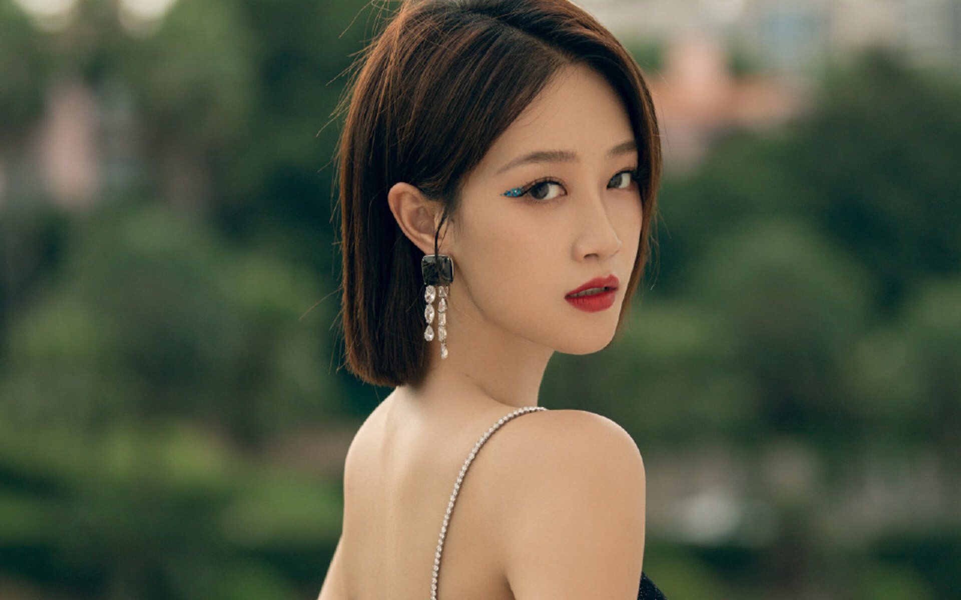 开云体育中国-从迈阿密到北美之巅，伦纳德的沉默征服